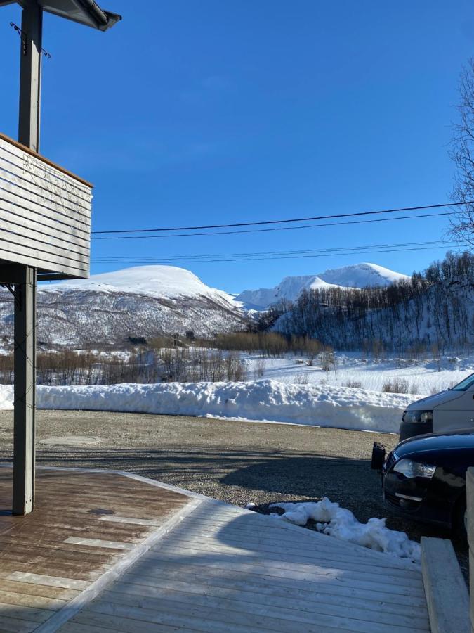 Hundbergan Apartment-Free Parking-15 Min From Tromso Tromsdalen Exterior foto