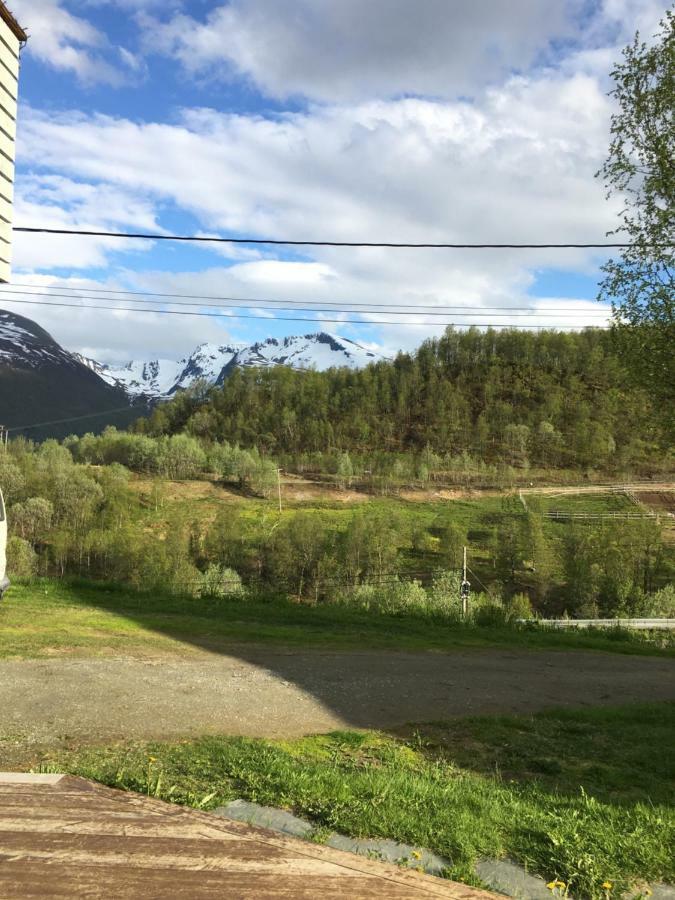Hundbergan Apartment-Free Parking-15 Min From Tromso Tromsdalen Exterior foto